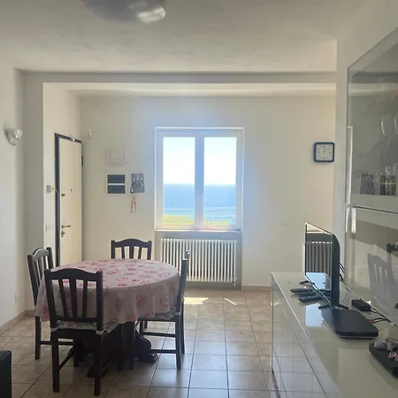 Fronte Mare Apartament Poggi